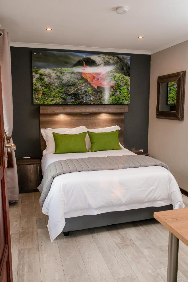 Vinique Guesthouse Mbombela Dış mekan fotoğraf
